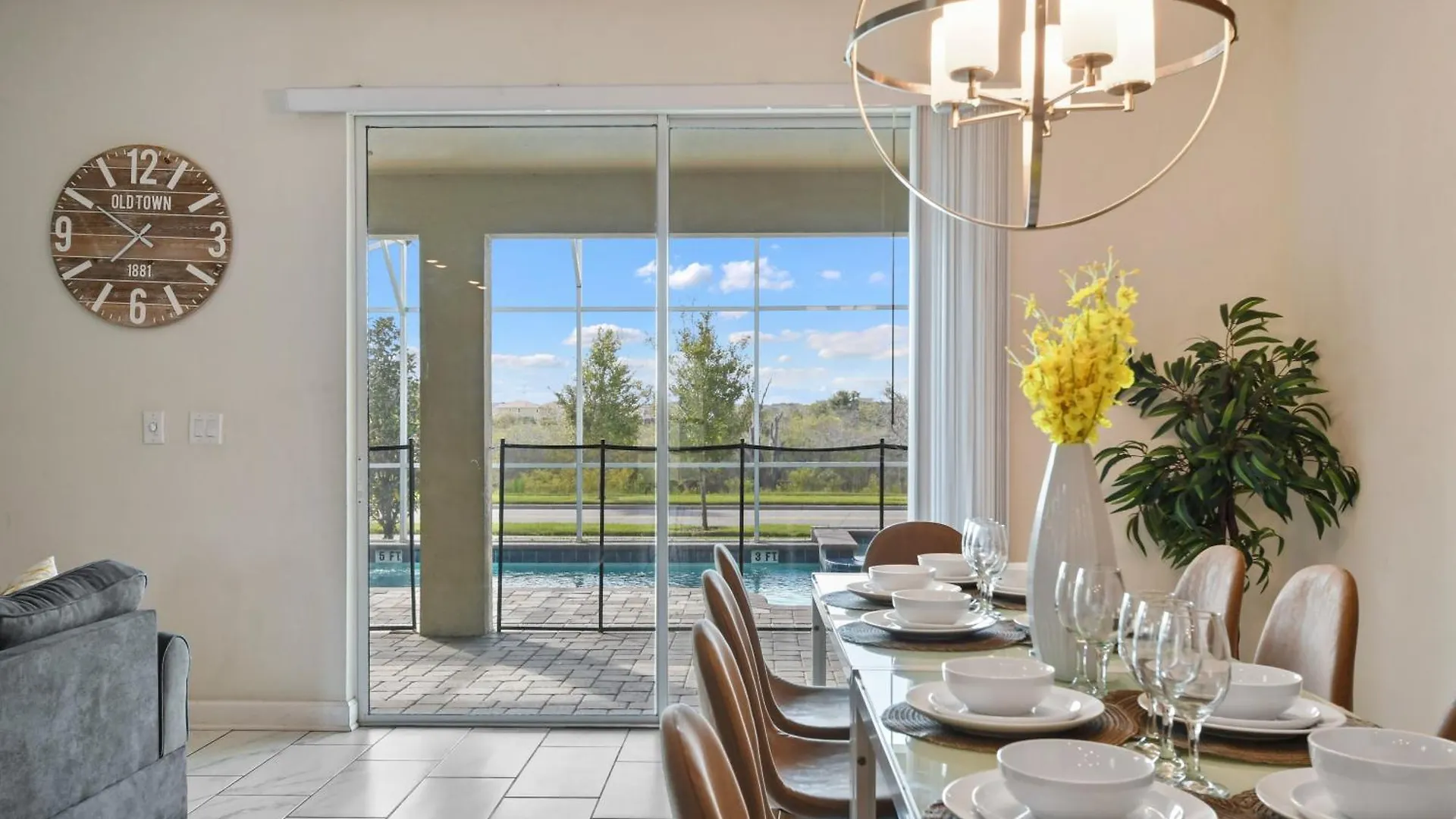Holiday home Spacious Retreat With Pool, Spa & Themed Rooms Orlando
