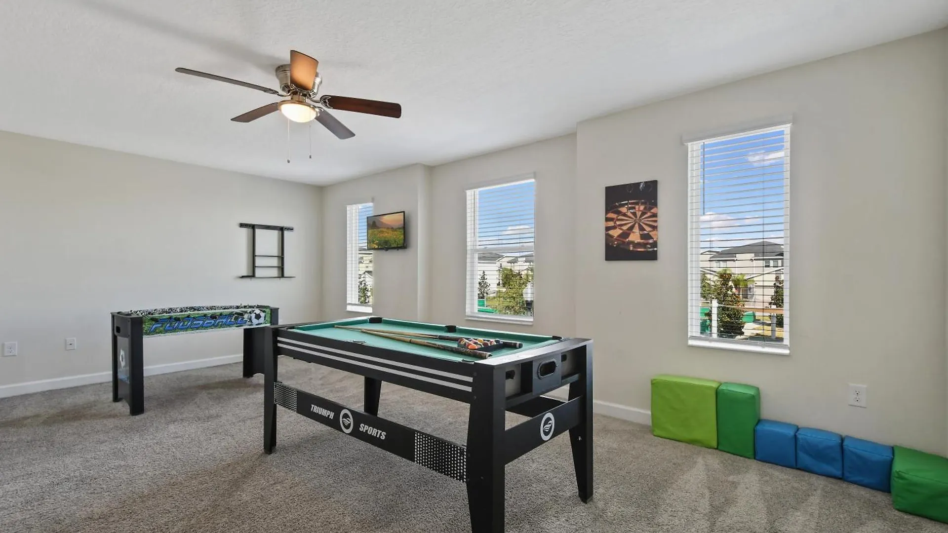 Holiday home Spacious Retreat With Pool, Spa & Themed Rooms Orlando